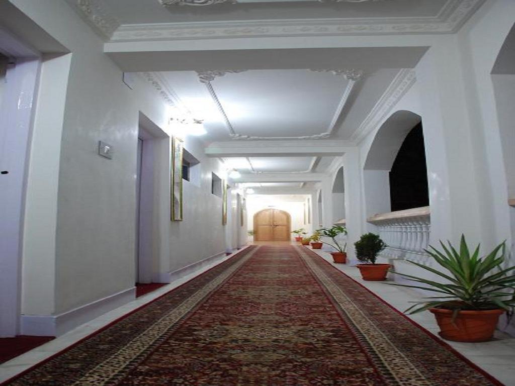 Hotel Ibni Kabeer Srīnagar Dış mekan fotoğraf